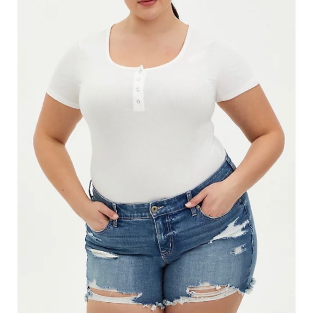 🆕 White Rib Henley Tee 3 3X 22 24 NWT Torrid New!
